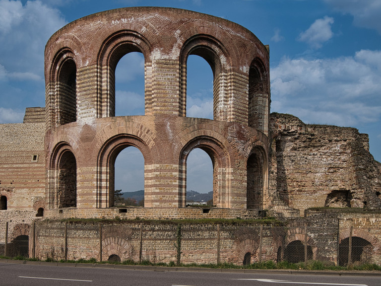 Welterbe-Häppchen: Unterwegs mit den Welterbe-Scouts – die Kaiserthermen barrierefrei entdecken