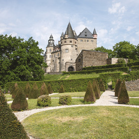 Schloss Bürresheim mit Garten