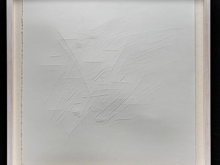 Kuratorinnenführung mit Annett Sandfort: „Geprägt – Geritzt – Geknüllt. Kunstwerke aus Papier“ Kuratorinnenführung mit Annett Sandfort: „Geprägt – Geritzt – Geknüllt. Kunstwerke aus Papier“