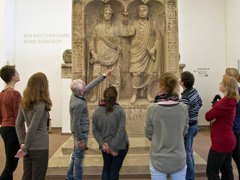 200.000 Jahre in 90 Minuten: von der Steinzeit bis zur Neuzeit 200.000 Jahre in 90 Minuten: von der Steinzeit bis zur Neuzeit
